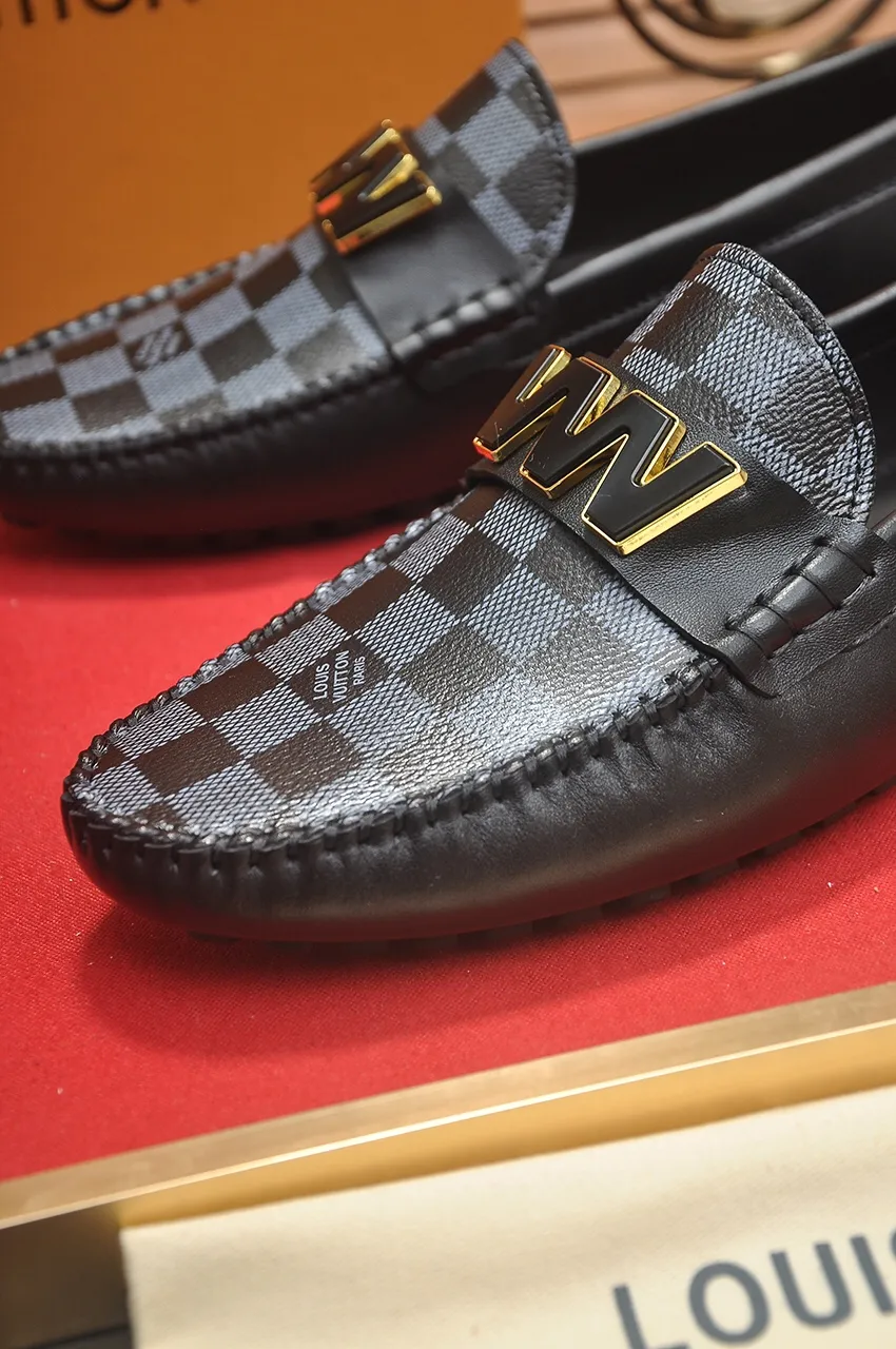 Men's men's shoes 💰420💶 [LV Doudou shoes] (water-dyed cowhide lining) new model is on the market, available on the official website. The new Doudou shoes are processed into single-color materials, and the uppers are made of imported horsehide leather. The body of the shoe is fully hemmed with mark thread, and is lined with imported original cowhide leather. The elegant shoe shape is super suitable for all-matching, and the size is 38-44.